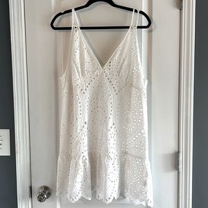 Gianni Bini white bathing suit cover up sized M